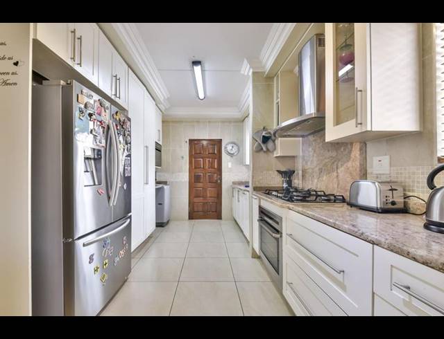 4 BEDROOM HOUSE FOR SALE IN GLEN MARAIS